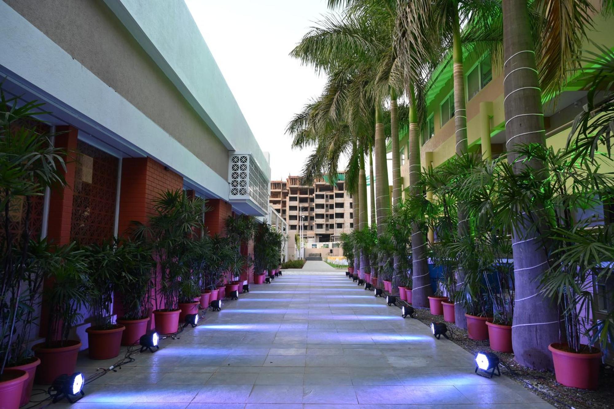 Hotel Haldi ナーシク エクステリア 写真